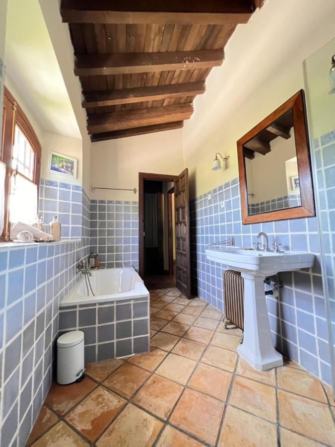 Posada Rural La Resinera La Adrada Ngoại thất bức ảnh
