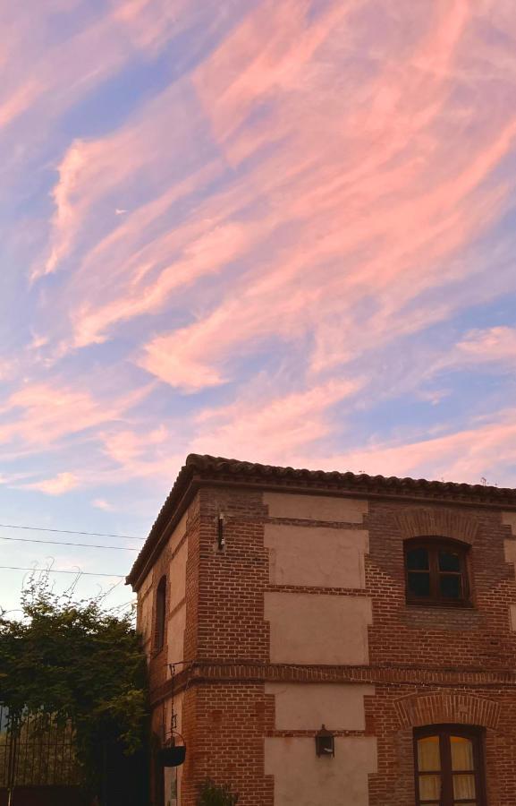 Posada Rural La Resinera La Adrada Ngoại thất bức ảnh